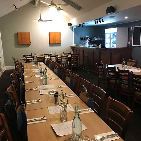 Caledonian Inn Роуб Екстериор снимка
