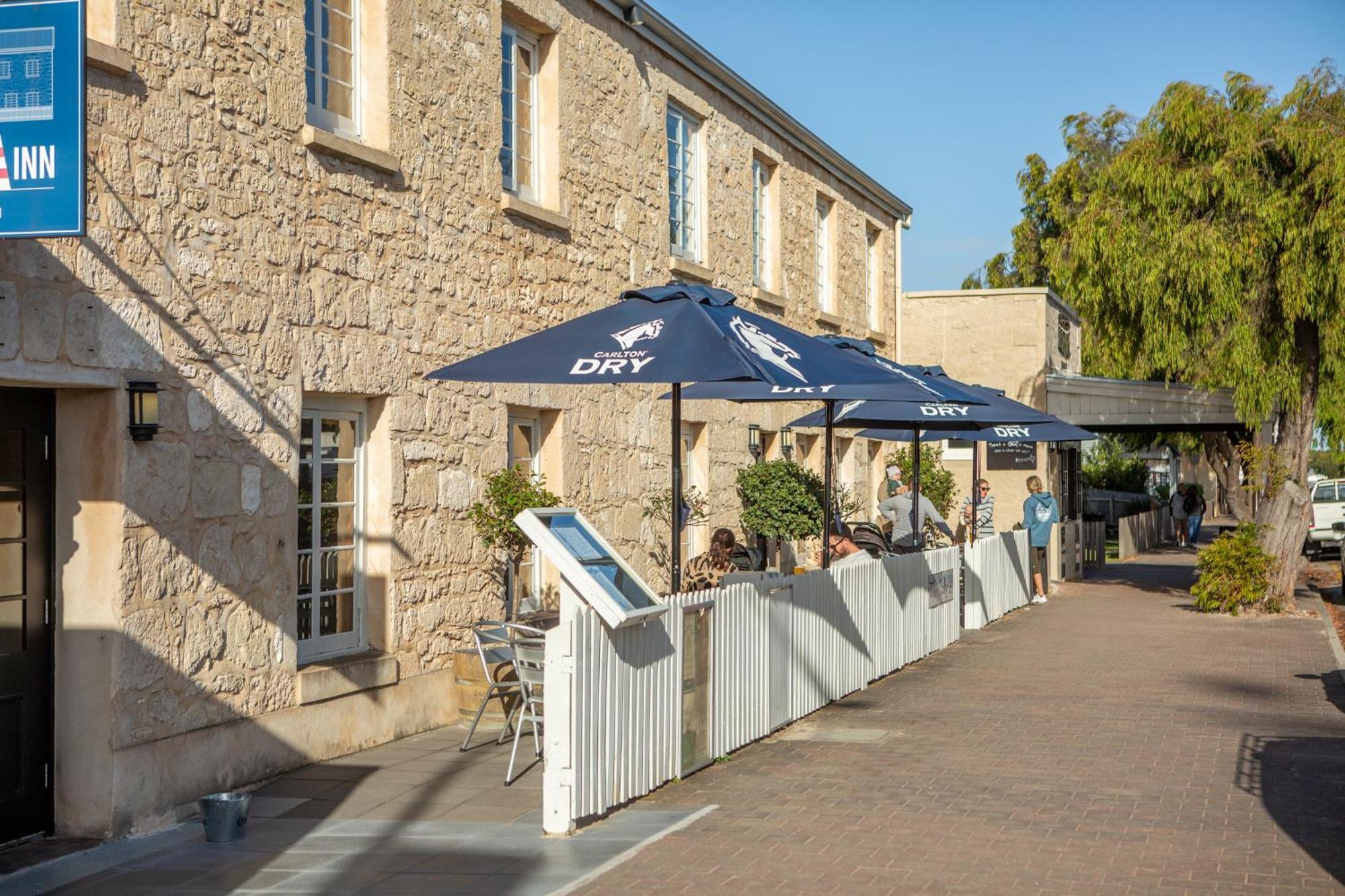 Caledonian Inn Роуб Екстериор снимка