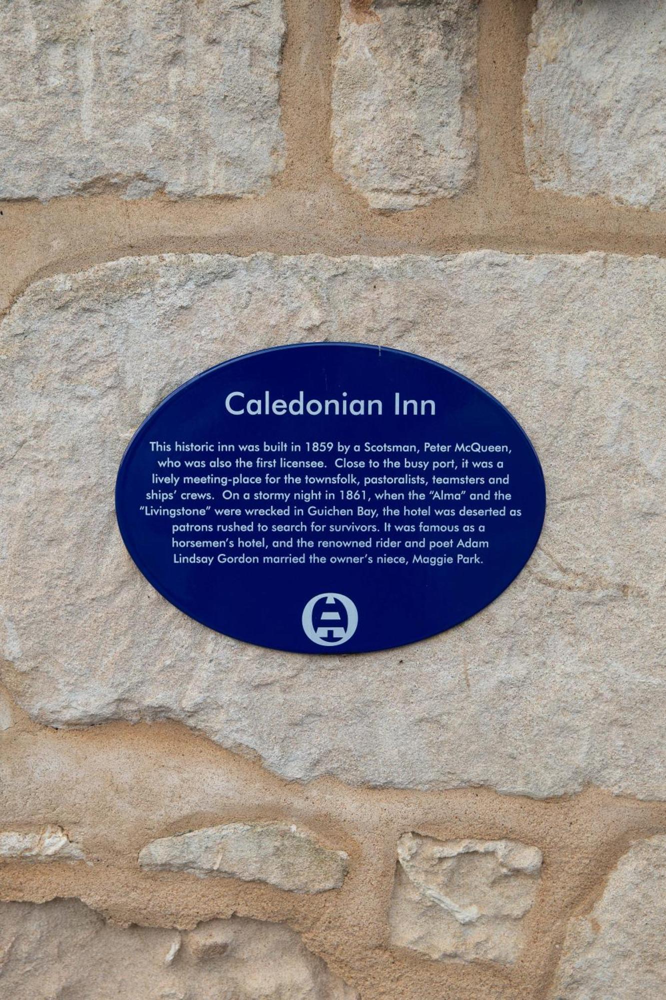 Caledonian Inn Роуб Екстериор снимка