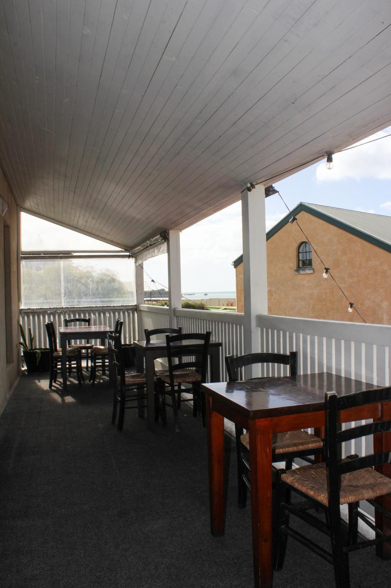 Caledonian Inn Роуб Екстериор снимка