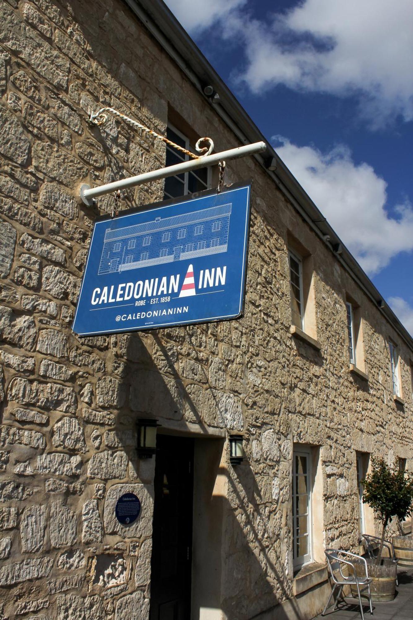 Caledonian Inn Роуб Екстериор снимка
